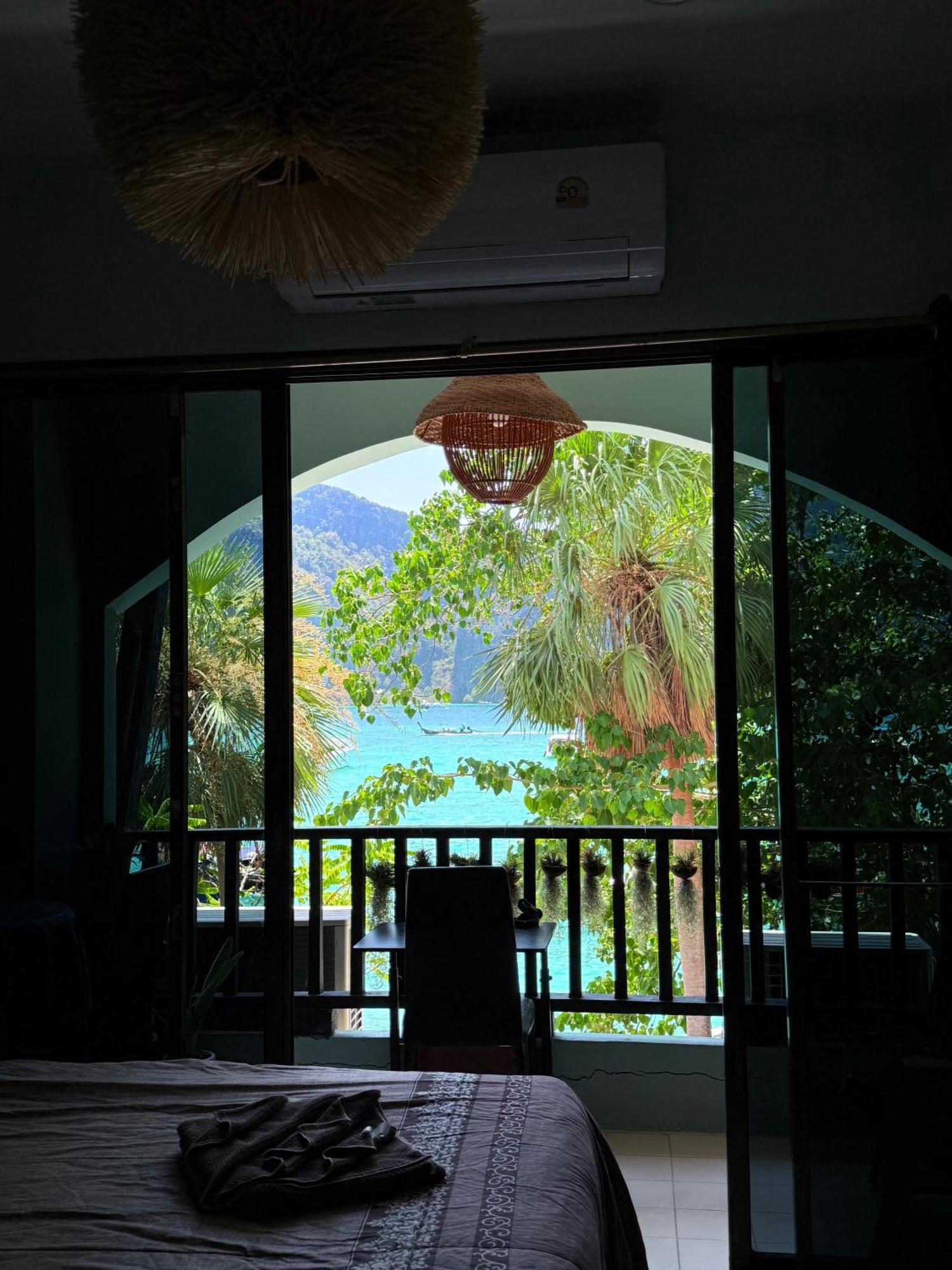 Mild Room Sea View Room For Rent Phi Phi-öarna Exteriör bild